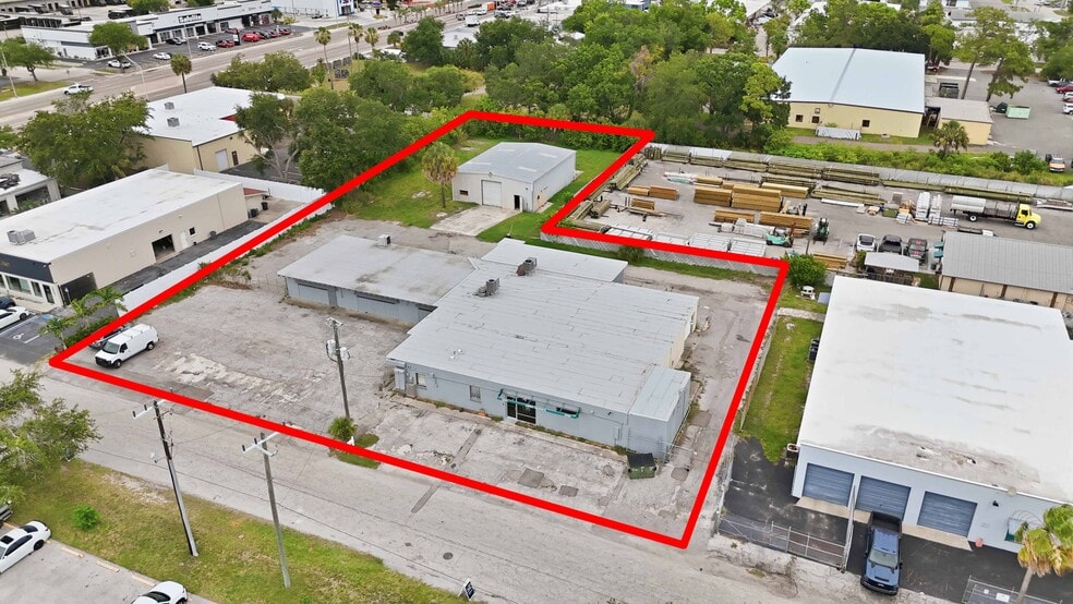 More Photos Of 2053 13th St, Sarasota Unknown For Lease