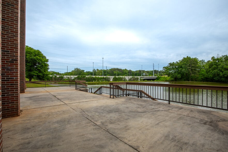 More Photos Of 3500 Riverside Dr, Macon-Bibb Religious Facility For Sale