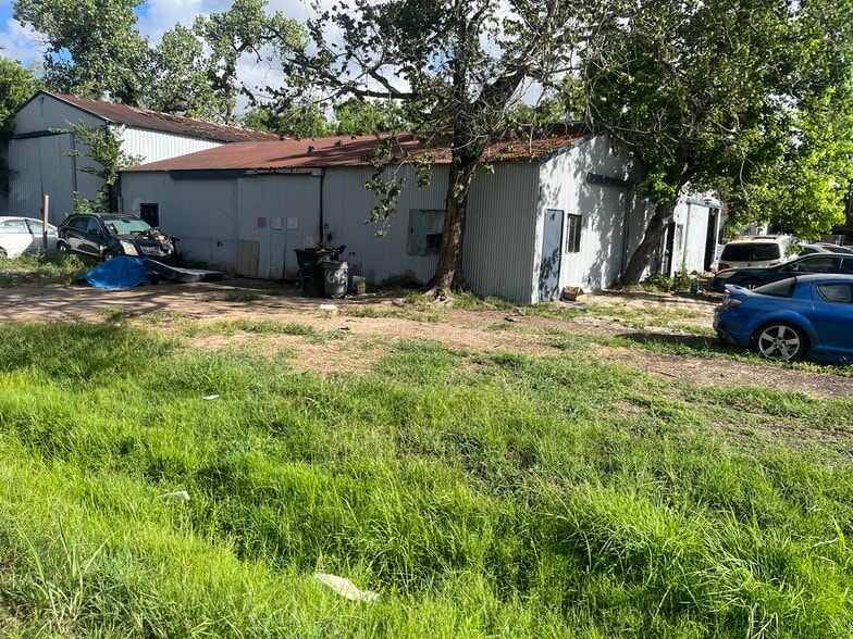 More Photos Of 6946 Liverpool st, Houston Distribution For Lease