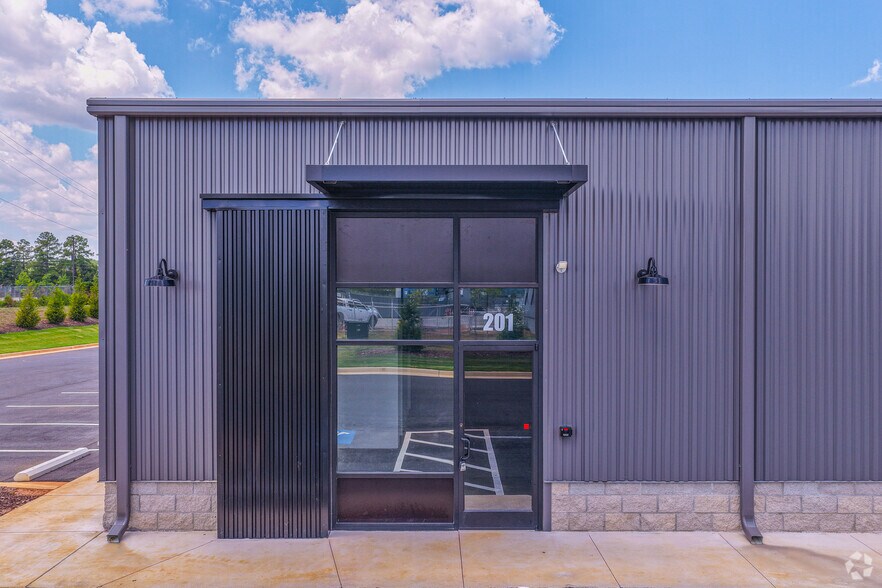 More Photos Of 135 Trade Center Court, Augusta Warehouse For Lease