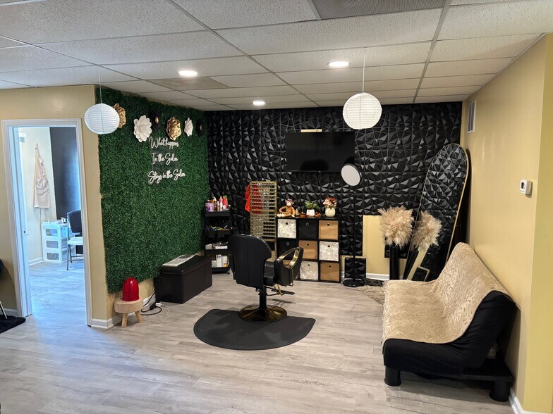 More Photos Of 200 W Center St, Manchester Office For Lease