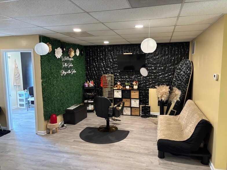 More Photos Of 200 W Center St, Manchester Office For Lease