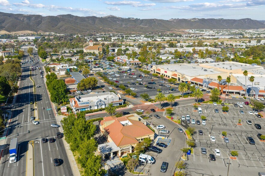 More Photos Of 27520 Ynez Rd, Temecula General Retail For Sale