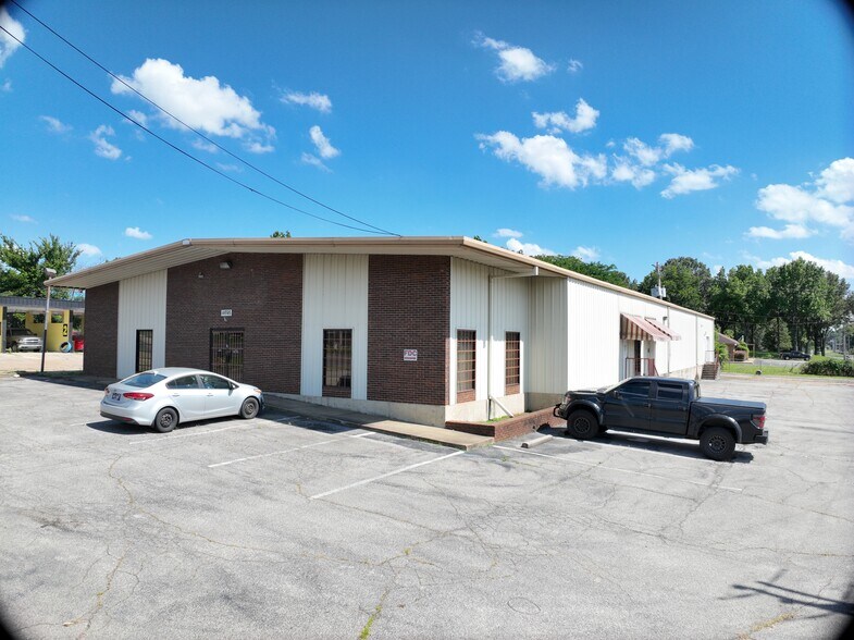 Primary Photo Of 4695 Winchester Rd, Memphis Flex For Sale