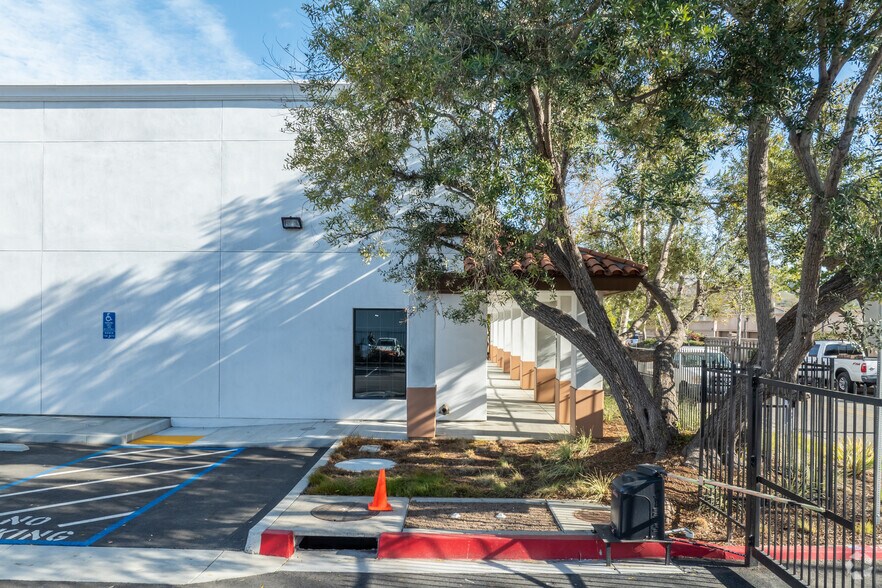 More Photos Of 26391 Calle Rolando, San Juan Capistrano Showroom For Lease