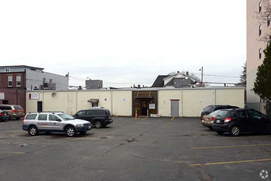 More Photos Of 15-21 School St, Quincy Medical For Lease