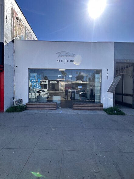 More Photos Of 7224-7228 Melrose Ave, Los Angeles General Retail For Sale