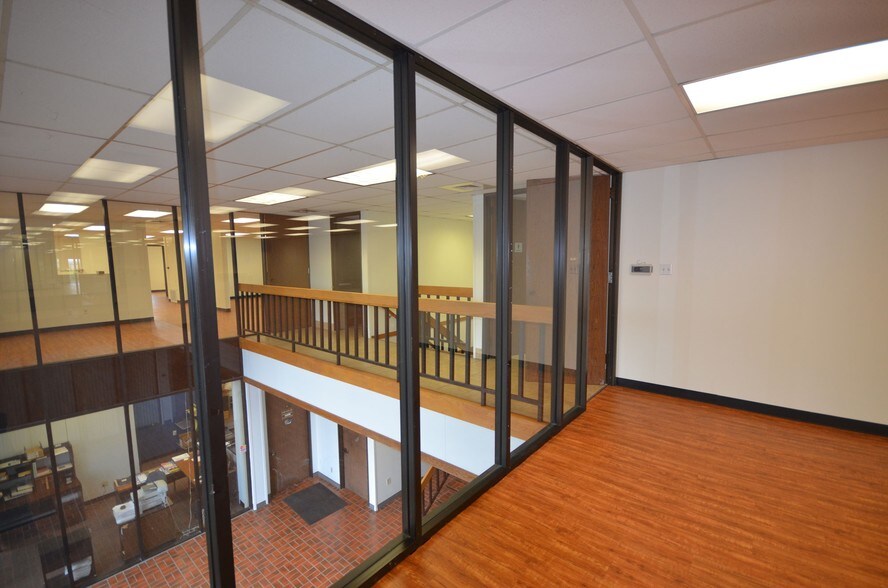 More Photos Of 6004 Techni Center Dr, Austin Warehouse For Lease