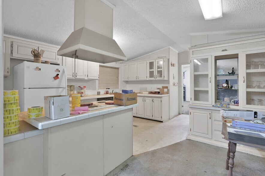 More Photos Of 480 Bowling rd, Pointblank Manufacturing For Sale