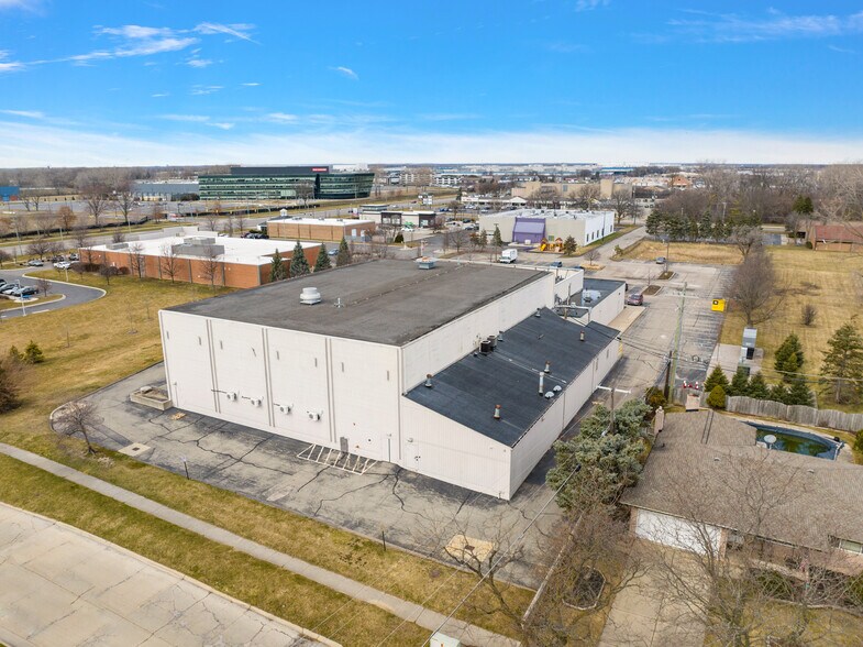 More Photos Of 8220 Irving Rd, Sterling Heights Office For Sale