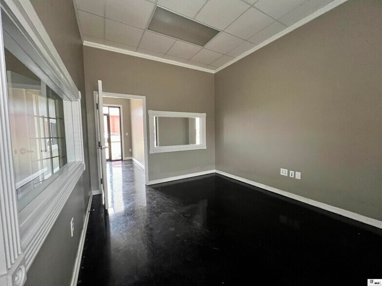 More Photos Of 5324 Cypress St, West Monroe Medical For Lease