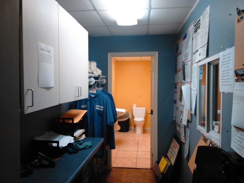 More Photos Of 1501 NW 1st Ct, Boca Raton Light Distribution For Lease