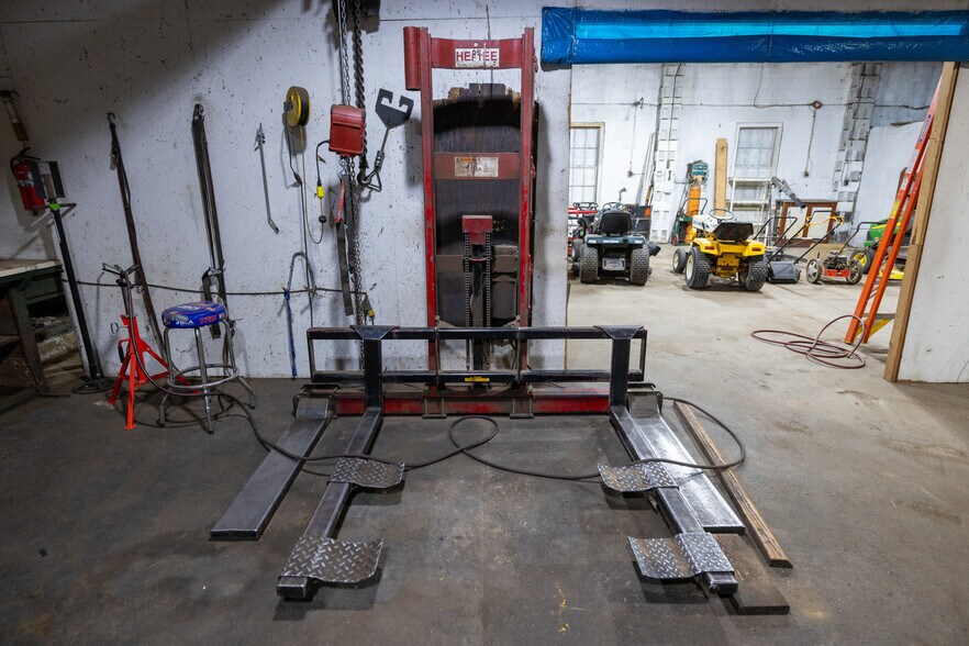 More Photos Of 164 Orchard dr, Timberville Light Distribution For Sale