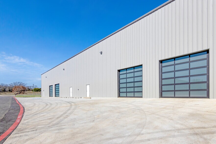 More Photos Of 4000 Texoma Pkwy, Denison Light Distribution For Sale