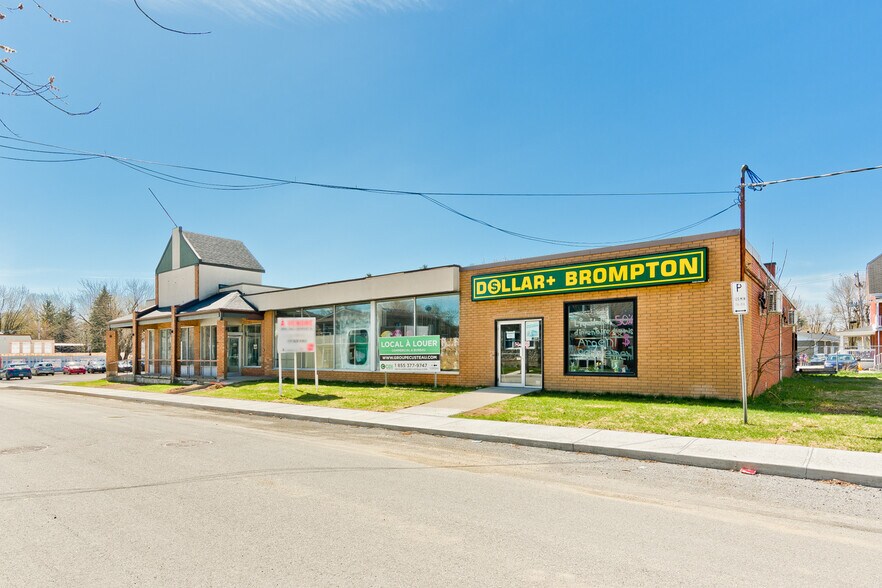 More Photos Of 22 Rue Saint-Joseph, Sherbrooke Drugstore For Lease