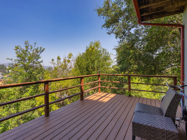 More Photos Of 1825 Altivo Way, Los Angeles Multifamily For Sale