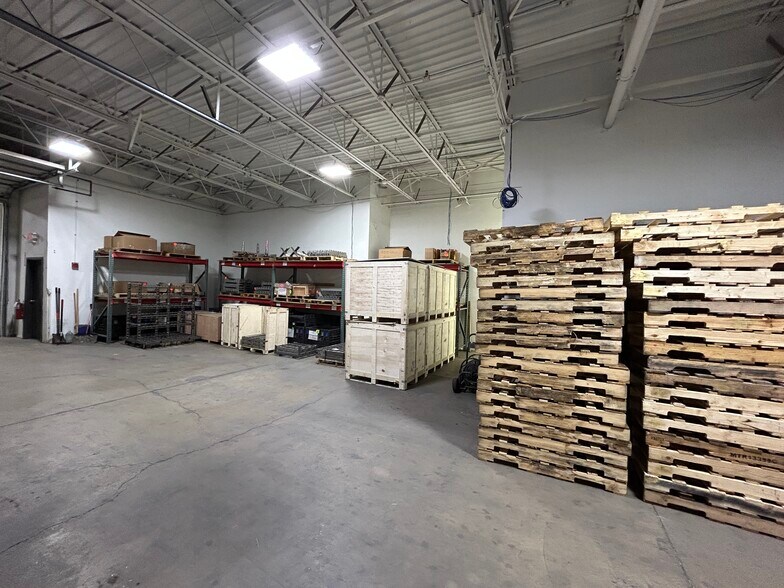 More Photos Of 2800 Hitchcock Ave, Downers Grove Manufacturing For Sale