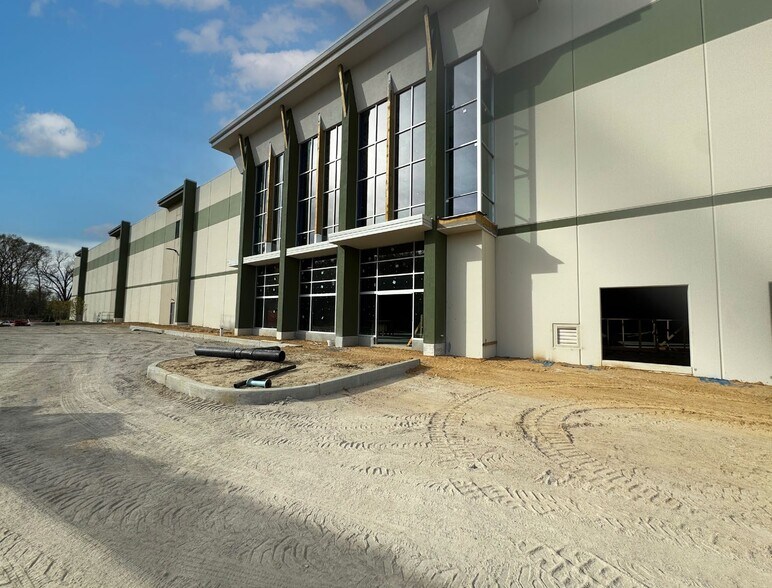 More Photos Of 219 Wyckoff Mills Rd, East Windsor Warehouse For Lease