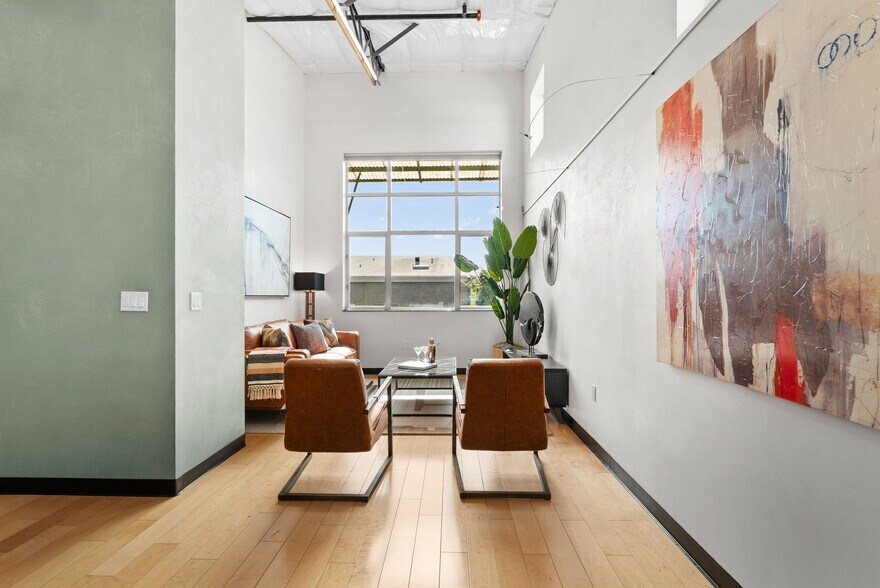 More Photos Of 108 High Rd, Santa Cruz Flex For Sale