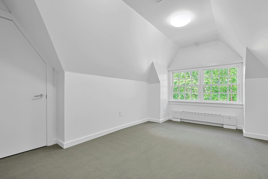 More Photos Of 20 Nazareth Way, Philipstown Specialty For Sale