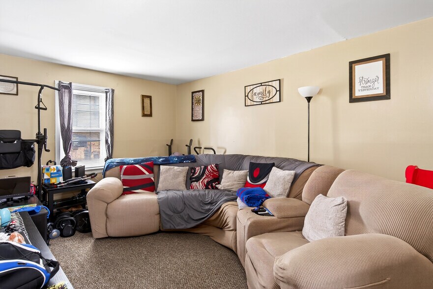 More Photos Of 5476 Broadway St, Lancaster Storefront Retail Residential For Sale