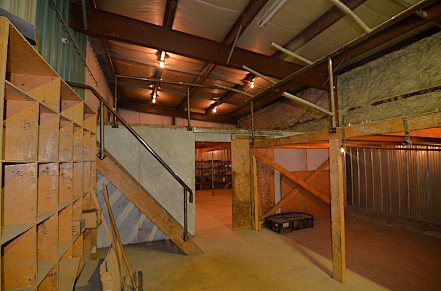 More Photos Of 5018 52 Ave, Tofield Warehouse For Sale