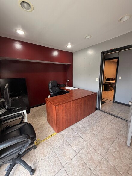 More Photos Of 19850 Burnham Ave, Lynwood Specialty For Sale