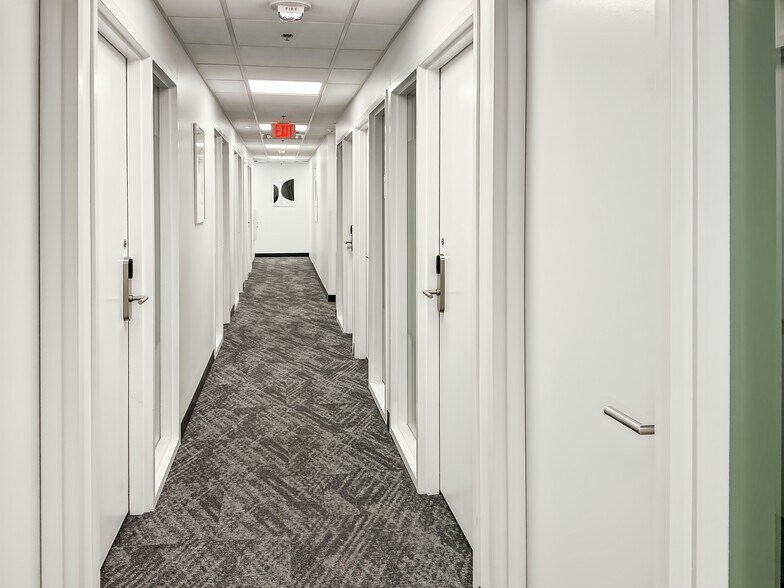 More Photos Of 302 E Carson Ave, Las Vegas Coworking Space