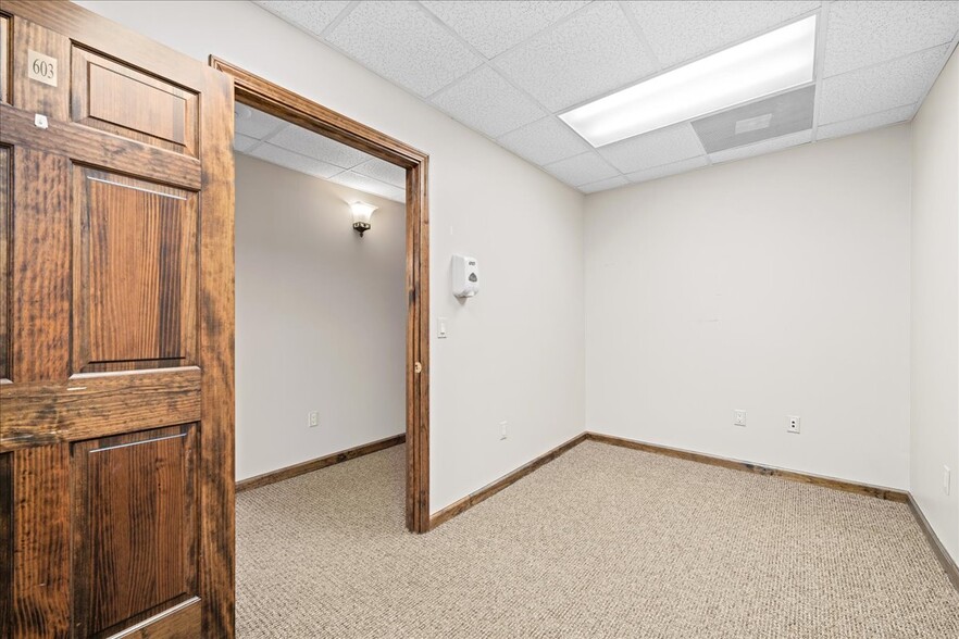 More Photos Of 303 E Main St, Pickens General Retail For Sale