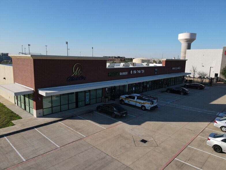 More Photos Of 3220 Kirby Dr, Pearland Storefront For Sale