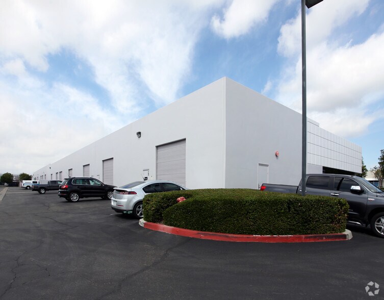 More Photos Of 15 Hammond, Irvine Research And Development For Lease