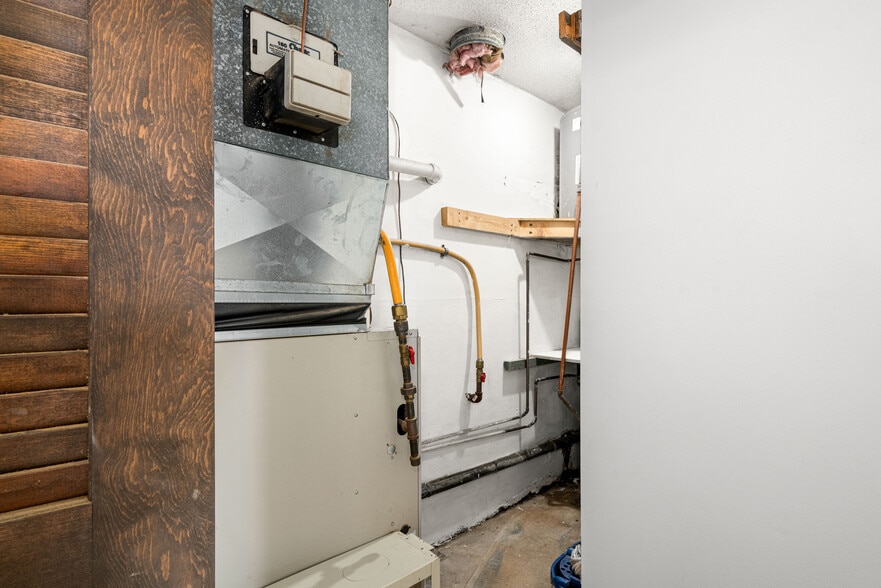 More Photos Of 9353 Westgate Blvd, Duluth Warehouse For Sale