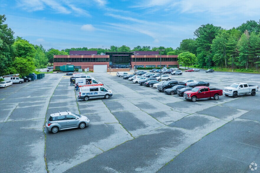 More Photos Of 201 Riverneck Rd, Chelmsford Office For Lease