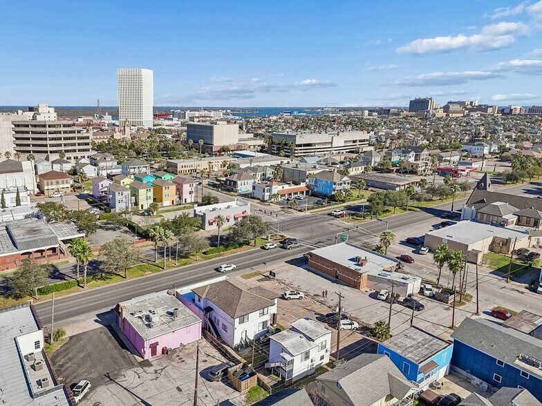 More Photos Of 2115 Broadway St, Galveston Apartments For Sale