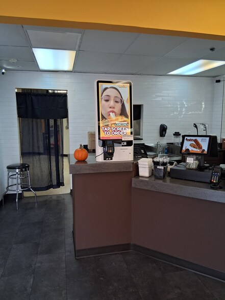 More Photos Of 1292 S Rickert Dr, Naperville Storefront For Sale