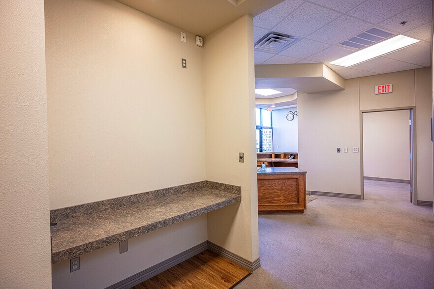 More Photos Of 3801 50th St, Lubbock Unknown For Lease