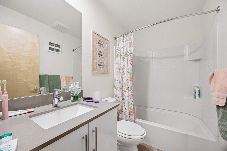 More Photos Of 2226 NW 58th St, Seattle Apartments For Sale