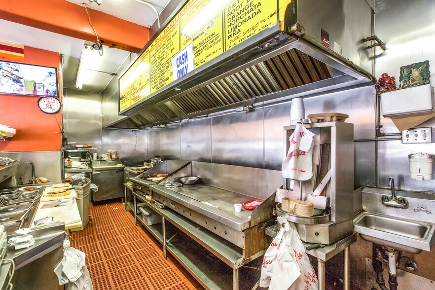 More Photos Of 3162 Martin Luther King Jr Blvd, Lynwood Restaurant For Sale