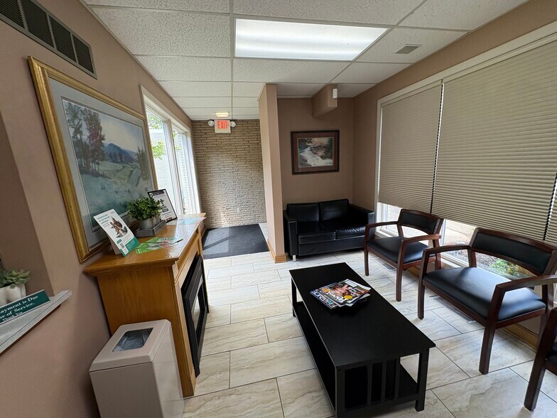 More Photos Of 309 S Chapel St, Louisville Office For Sale