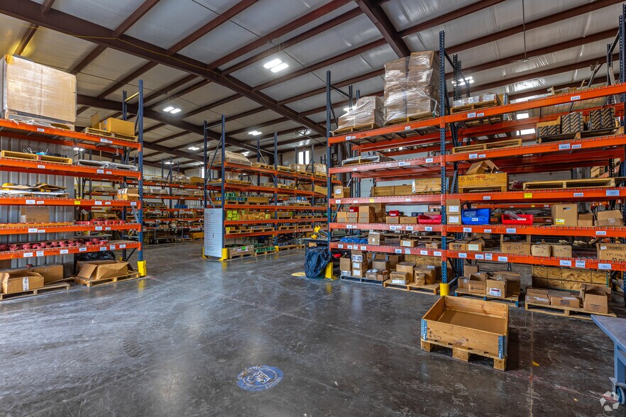 More Photos Of 8913 Interstate 20, Midland Warehouse For Lease