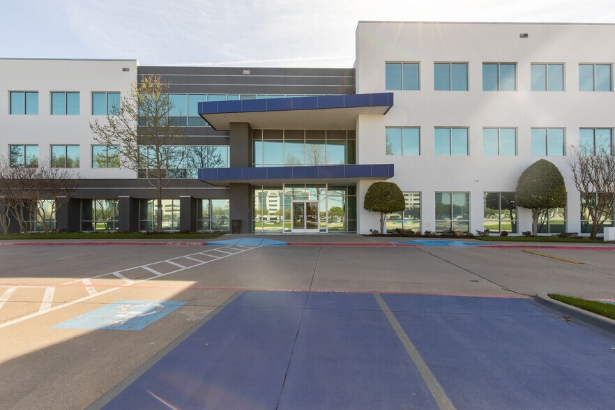 More Photos Of 2800 N Dallas Pky, Plano Office For Lease