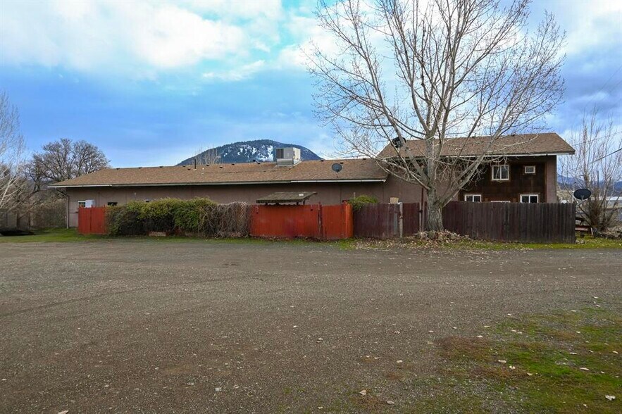 More Photos Of 14724 Hornbrook rd, Hornbrook Restaurant For Sale