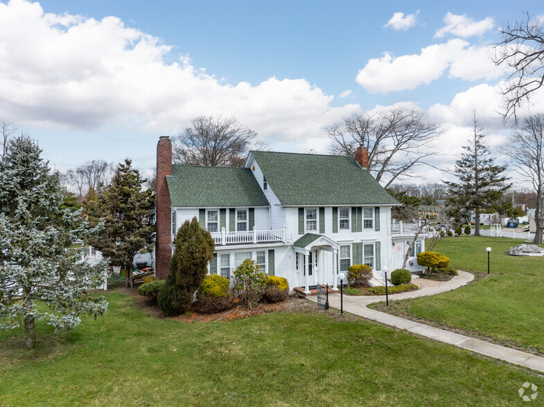 Primary Photo Of 93 Main St, West Sayville Medical For Lease