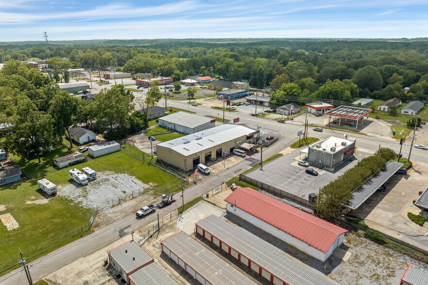 More Photos Of 1801 S Broad Ave, Lanett Auto Repair For Sale