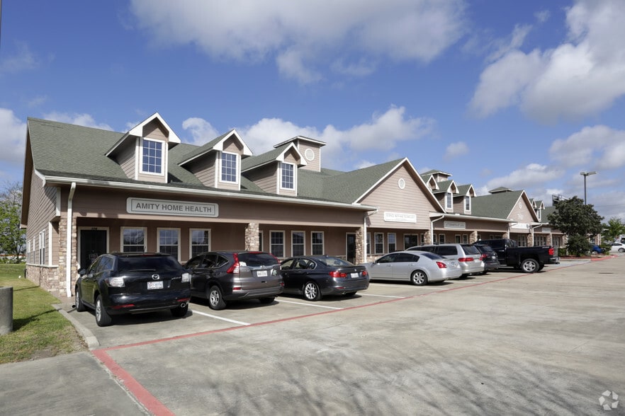More Photos Of 7924 Broadway St, Pearland Medical For Lease