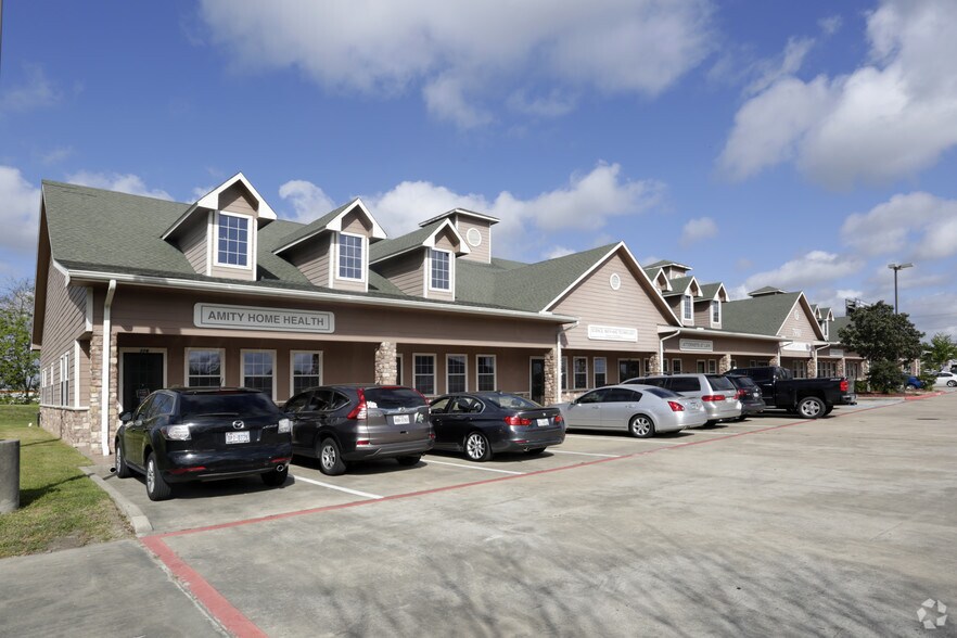 Primary Photo Of 7930 Broadway St, Pearland Medical For Lease