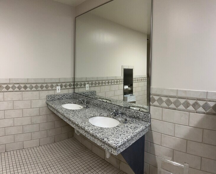 More Photos Of 23351-23361 Madero, Mission Viejo Research And Development For Lease