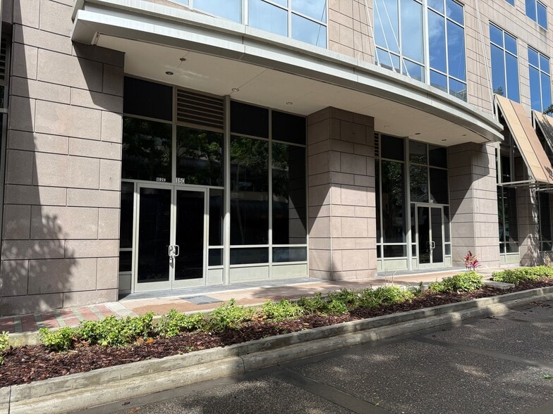 More Photos Of 155 S Court Ave, Orlando Apartments For Lease