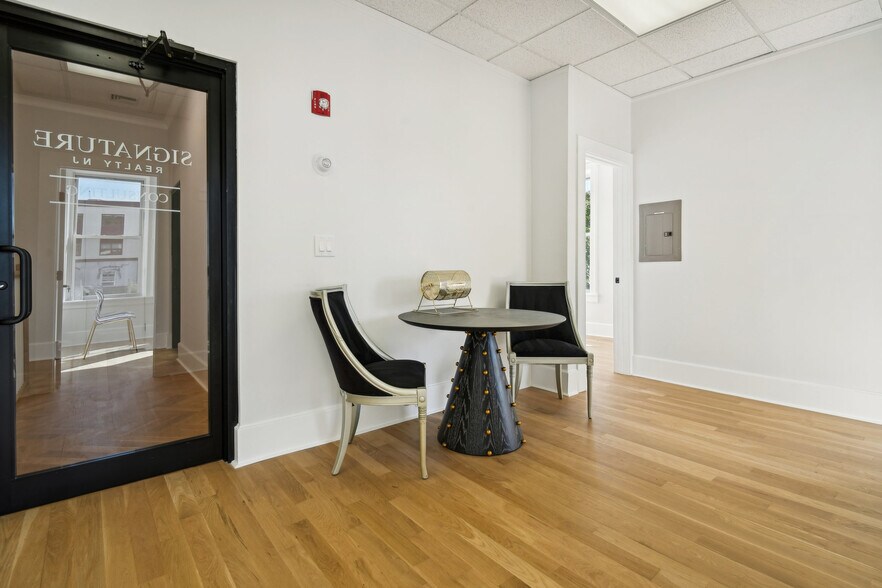 More Photos Of 2-4 Garber Sq, Ridgewood Restaurant For Sale