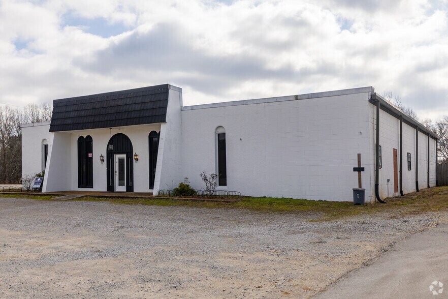 Primary Photo Of 3874 Sparta Hwy, McMinnville Office For Sale